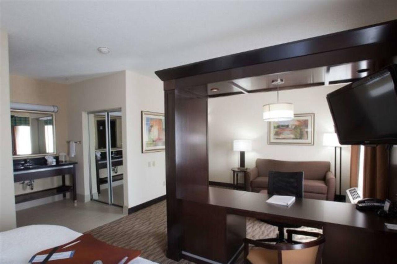 Hampton Inn & Suites Dallas I-30 Cockrell Hill, Tx Εξωτερικό φωτογραφία