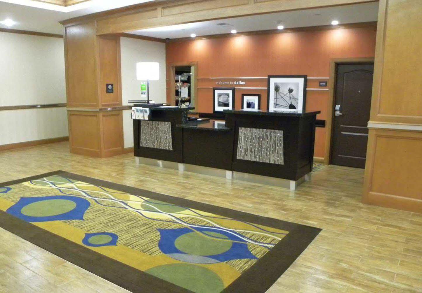 Hampton Inn & Suites Dallas I-30 Cockrell Hill, Tx Εξωτερικό φωτογραφία